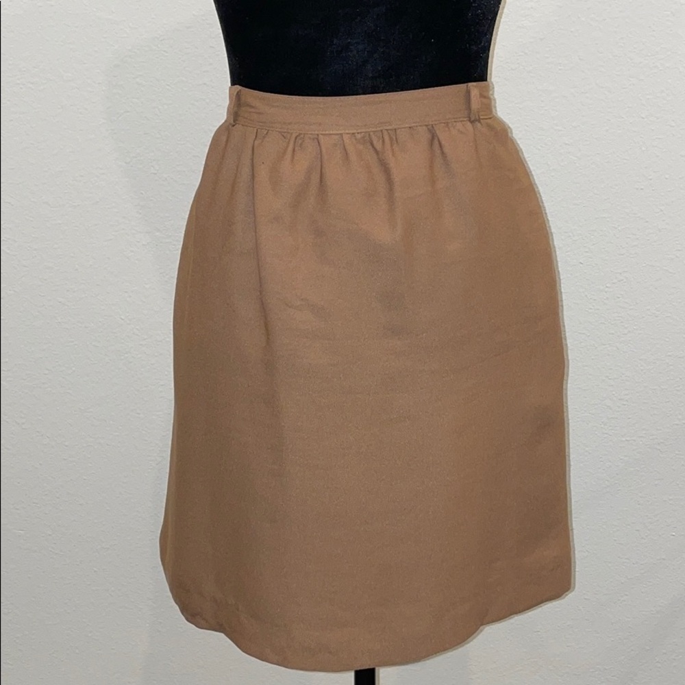 Forever 21 Khaki Skirt w/Pockets